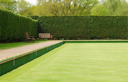 perfect crown green bowling lawn Stock Photo - Budget Royalty-Free & Subscription, Code: 400-05066712