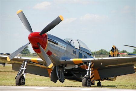 simsearch:400-04600484,k - Legendary wartime airplane P-51 Mustang Photographie de stock - Aubaine LD & Abonnement, Code: 400-05066937