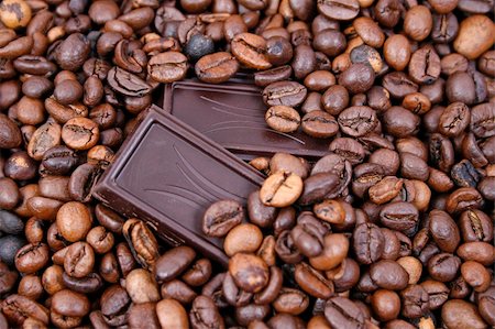 Chocolate and coffee beans Foto de stock - Royalty-Free Super Valor e Assinatura, Número: 400-05067819