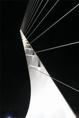 sacramento - Santiago Calatrava designed this Sundial Bridge at Turtle Bay, Redding, California. Photographie de stock - Aubaine LD & Abonnement, Code: 400-05069838