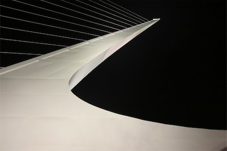 sacramento - Santiago Calatrava designed this Sundial Bridge at Turtle Bay, Redding, California. Photographie de stock - Aubaine LD & Abonnement, Code: 400-05069839