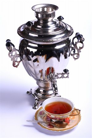 simsearch:400-04476908,k - Russian national samovar on a white background Stock Photo - Budget Royalty-Free & Subscription, Code: 400-05060325