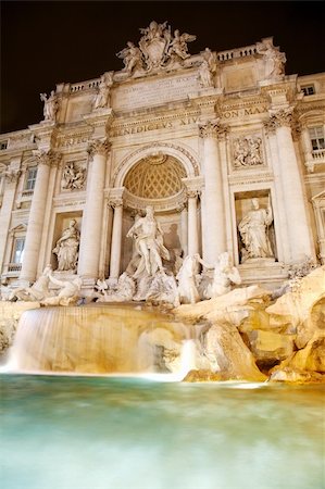 fontäne - view of Trevi Fountain by night, Rome, Italy. Stock Photo - Budget Royalty-Free & Subscription, Code: 400-05061322