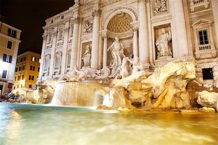 fontäne - view of Trevi Fountain by night, Rome, Italy. Stock Photo - Budget Royalty-Free & Subscription, Code: 400-05061323