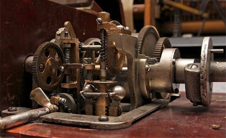 simsearch:400-04612231,k - Old clock-work mechanism with cog wheels. Stockbilder - Microstock & Abonnement, Bildnummer: 400-05061865