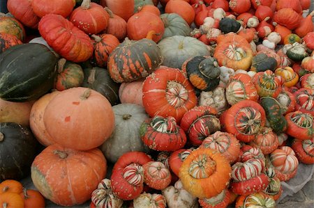 simsearch:400-04008520,k - Pumpkins on the street Stock Photo - Budget Royalty-Free & Subscription, Code: 400-05062410