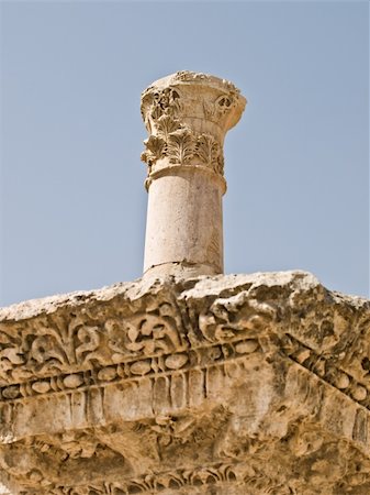 simsearch:400-08429342,k - Roman Corinthian column details in the main streed - cardo, in Jerash, Jordan Stock Photo - Budget Royalty-Free & Subscription, Code: 400-05062992