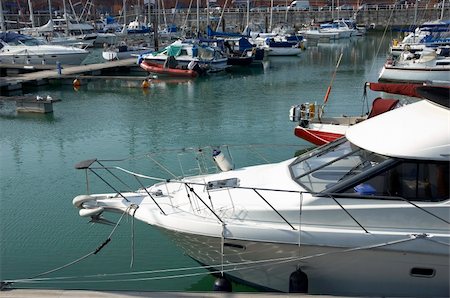 simsearch:400-07667949,k - A view of a marina in Kent England Stock Photo - Budget Royalty-Free & Subscription, Code: 400-05063222