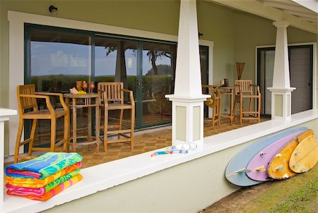 Oceanfront Lanai with Reflection of View. Stock Photo - Budget Royalty-Free & Subscription, Code: 400-05075099