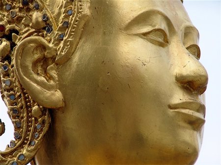 simsearch:400-06131825,k - Wat Phra Sri Rattana Satsadaram, known as Wat Phra Kaew, is The Temple of the Emerald Buddha in Bangkok, Thailand, Asia. Stock Photo - Budget Royalty-Free & Subscription, Code: 400-05075426