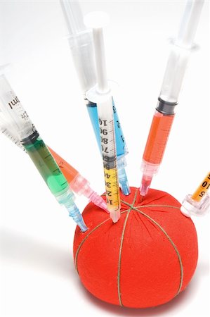 simsearch:400-04501269,k - A batch of medical syringes in a pin cushion. Stock Photo - Budget Royalty-Free & Subscription, Code: 400-05077104