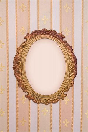 simsearch:400-04843790,k - Oval frame with copy-space on vintage wallpaper Stock Photo - Budget Royalty-Free & Subscription, Code: 400-05077687