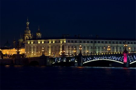 Night bridge in Saint Petersburg Stock Photo - Budget Royalty-Free & Subscription, Code: 400-05078109