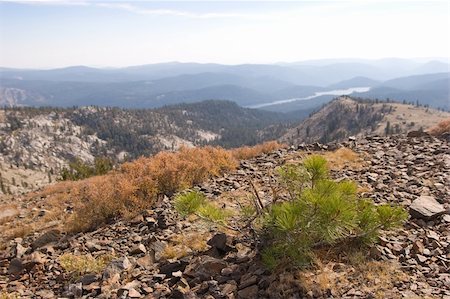 sierra - Kaiser Wilderness offers spectacular views, soaring peaks and fine hiking, fishing and backcountry camping opportunities. Stock Photo - Budget Royalty-Free & Subscription, Code: 400-05079422