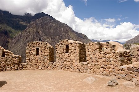 most popular of the Inca trails for trekking is the Capaq Ñan trail, which leads from the village of Ollantaytambo to Machu Picchu Stock Photo - Budget Royalty-Free & Subscription, Code: 400-05079444