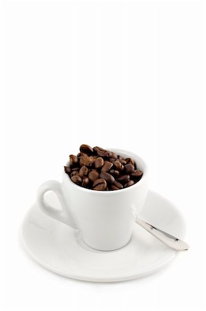 coffee cup with beans isolated on white with copy-space Photographie de stock - Aubaine LD & Abonnement, Code: 400-05070781