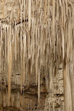 simsearch:400-05713575,k - stalactites in Soreq cave Photographie de stock - Aubaine LD & Abonnement, Code: 400-05071014