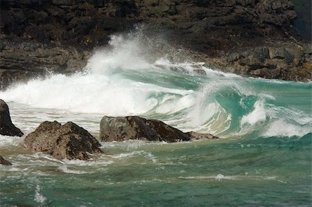 simsearch:400-05089504,k - Crashing Waves on the Na Pali Coast, Kauai Fotografie stock - Microstock e Abbonamento, Codice: 400-05072589