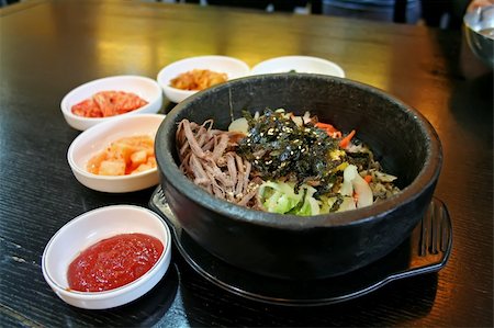 fornellino elettrico - Traditional Korean cusine bimbimbap dish of mixed rice Fotografie stock - Microstock e Abbonamento, Codice: 400-05073539