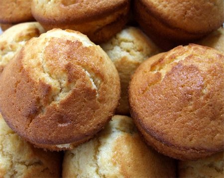 plain bun - Mini muffins / plain buns heaped in a pile - Closeup Stock Photo - Budget Royalty-Free & Subscription, Code: 400-05073740