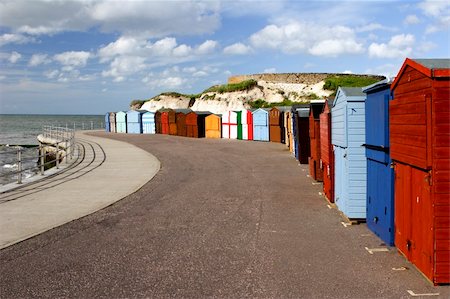 simsearch:400-05881319,k - colorful seaside promenade beach huts Stockbilder - Microstock & Abonnement, Bildnummer: 400-05085871