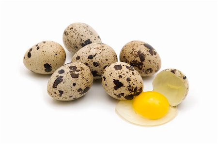 rebhuhn - quail eggs on white background Photographie de stock - Aubaine LD & Abonnement, Code: 400-05085889