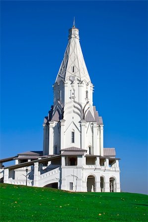 russian rooftops design - hipped-roof church of Ascension in Kolomenskoye, Moscow Stock Photo - Budget Royalty-Free & Subscription, Code: 400-05086402