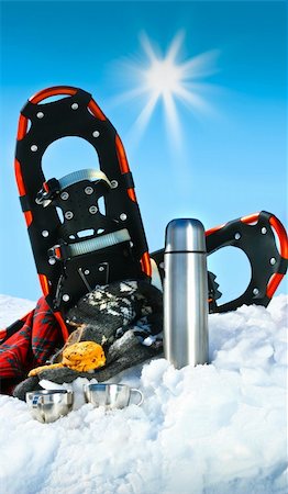 Winter fun with hot chocolate and cookies in the snow Stock Photo - Budget Royalty-Free & Subscription, Code: 400-05087142