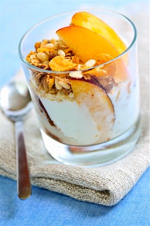simsearch:400-04081024,k - Serving of yogurt with fresh peaches and granola Stock Photo - Budget Royalty-Free & Subscription, Code: 400-05087635