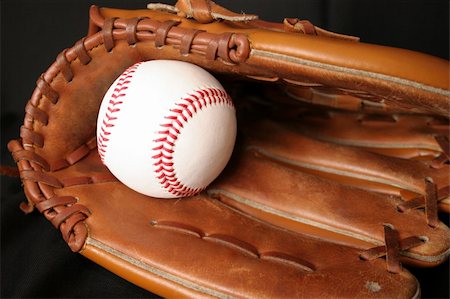 simsearch:400-05683460,k - baseball and glove Photographie de stock - Aubaine LD & Abonnement, Code: 400-05089626