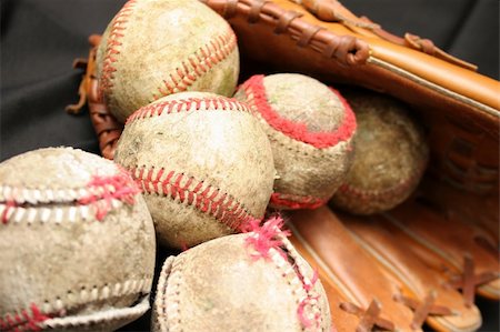 simsearch:400-05089629,k - baseballs and glove Photographie de stock - Aubaine LD & Abonnement, Code: 400-05089628