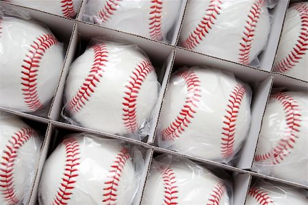 simsearch:400-05089629,k - baseballs in the box Photographie de stock - Aubaine LD & Abonnement, Code: 400-05089623