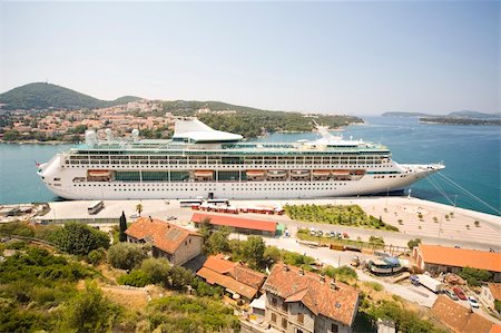 large passenger vessel in Dubrovnik harbour Stock Photo - Budget Royalty-Free & Subscription, Code: 400-05089784