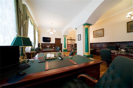 Modern and luxury office with antiquarian subjects Fotografie stock - Microstock e Abbonamento, Codice: 400-05089952