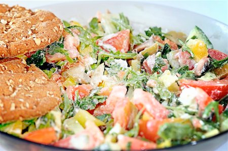 simsearch:400-06852377,k - Healthy salad with vegetables and cheese Foto de stock - Super Valor sin royalties y Suscripción, Código: 400-05080799