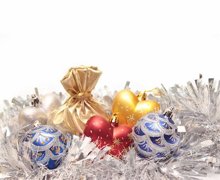 simsearch:400-04659528,k - Christmas ornaments - tinsel, balls and star Photographie de stock - Aubaine LD & Abonnement, Code: 400-05082295