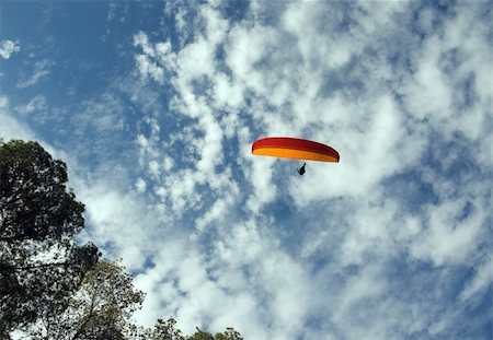 simsearch:400-04958295,k - colorful para glider flying in the sky Stockbilder - Microstock & Abonnement, Bildnummer: 400-05083208