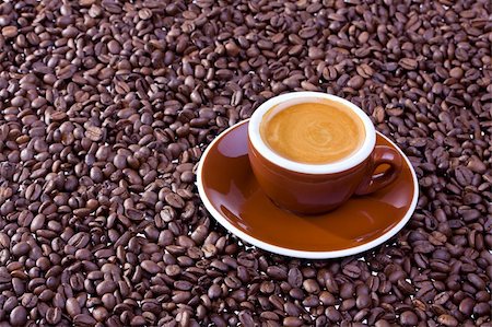 espresso cup and coffee beans on white background Stock Photo - Budget Royalty-Free & Subscription, Code: 400-05094121