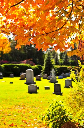 simsearch:400-07570169,k - Bright graveyard lawn with ancient tombstone crosses Photographie de stock - Aubaine LD & Abonnement, Code: 400-05094721