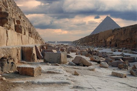 simsearch:400-04848873,k - The image of pyramids in Egypt, Cairo, Giza Fotografie stock - Microstock e Abbonamento, Codice: 400-05098770