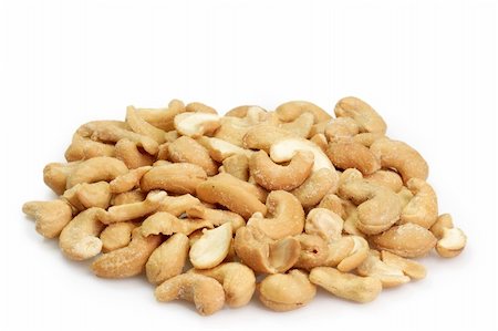 simsearch:400-04180817,k - Cashew nuts on bright backgroun d Photographie de stock - Aubaine LD & Abonnement, Code: 400-05093943