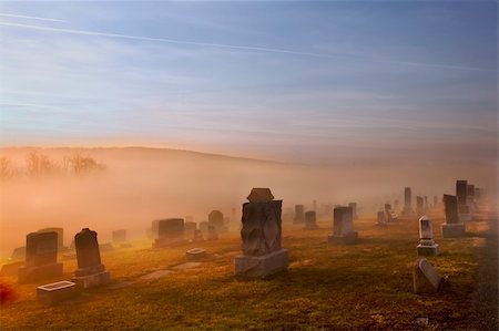 Making it look even more spooky than usual, the fog rolls into Manchester Cemetery Stock Photo - Budget Royalty-Free & Subscription, Code: 400-05104347
