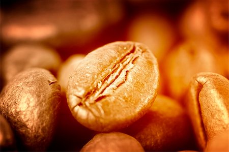 simsearch:400-04094520,k - Macro picture of coffee beans. Fotografie stock - Microstock e Abbonamento, Codice: 400-05106882