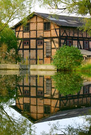 old brick building - vertical Stock Photo - Budget Royalty-Free & Subscription, Code: 400-05108262