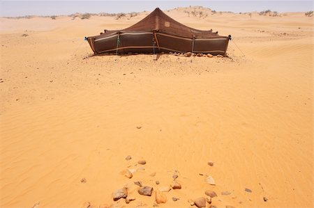 deserts house - The bedouins tent in the sahara, morocco Stock Photo - Budget Royalty-Free & Subscription, Code: 400-05108654