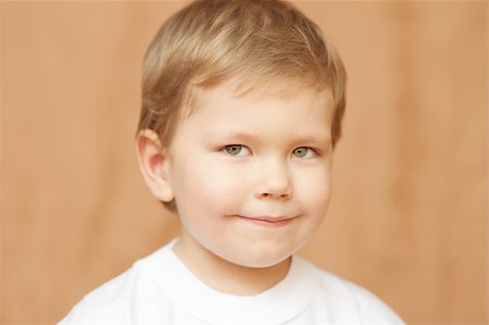 simsearch:400-04093413,k - smiling child portrait Stock Photo - Budget Royalty-Free & Subscription, Code: 400-05109851