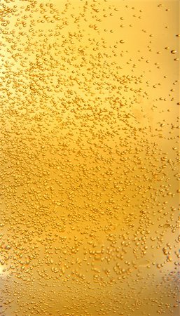 foam top - Beer and bubbles in bottle Stock Photo - Budget Royalty-Free & Subscription, Code: 400-05102073
