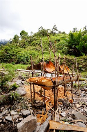 Primative yet usefull tools for making sago, a staple food in Papua New Guinea and Indonesia Photographie de stock - Aubaine LD & Abonnement, Code: 400-05103628