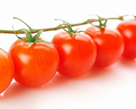 simsearch:400-05292254,k - Some ripe tomatos Photographie de stock - Aubaine LD & Abonnement, Code: 400-05118782