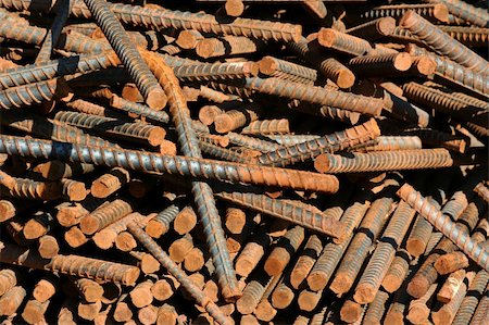 rebañar - A pile of rusty rebar background Stock Photo - Budget Royalty-Free & Subscription, Code: 400-05110163